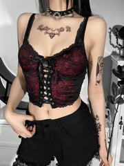 Haut court à nouer avec superposition de dentelle sensuelle