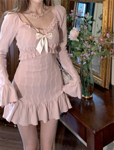 Robe rose à manches évasées et nœud