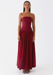 A Strapless Pleated And Patchwork Backless Dress