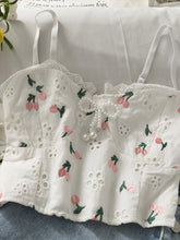 Crop Top mit Kirschblüten-Perlenschleife