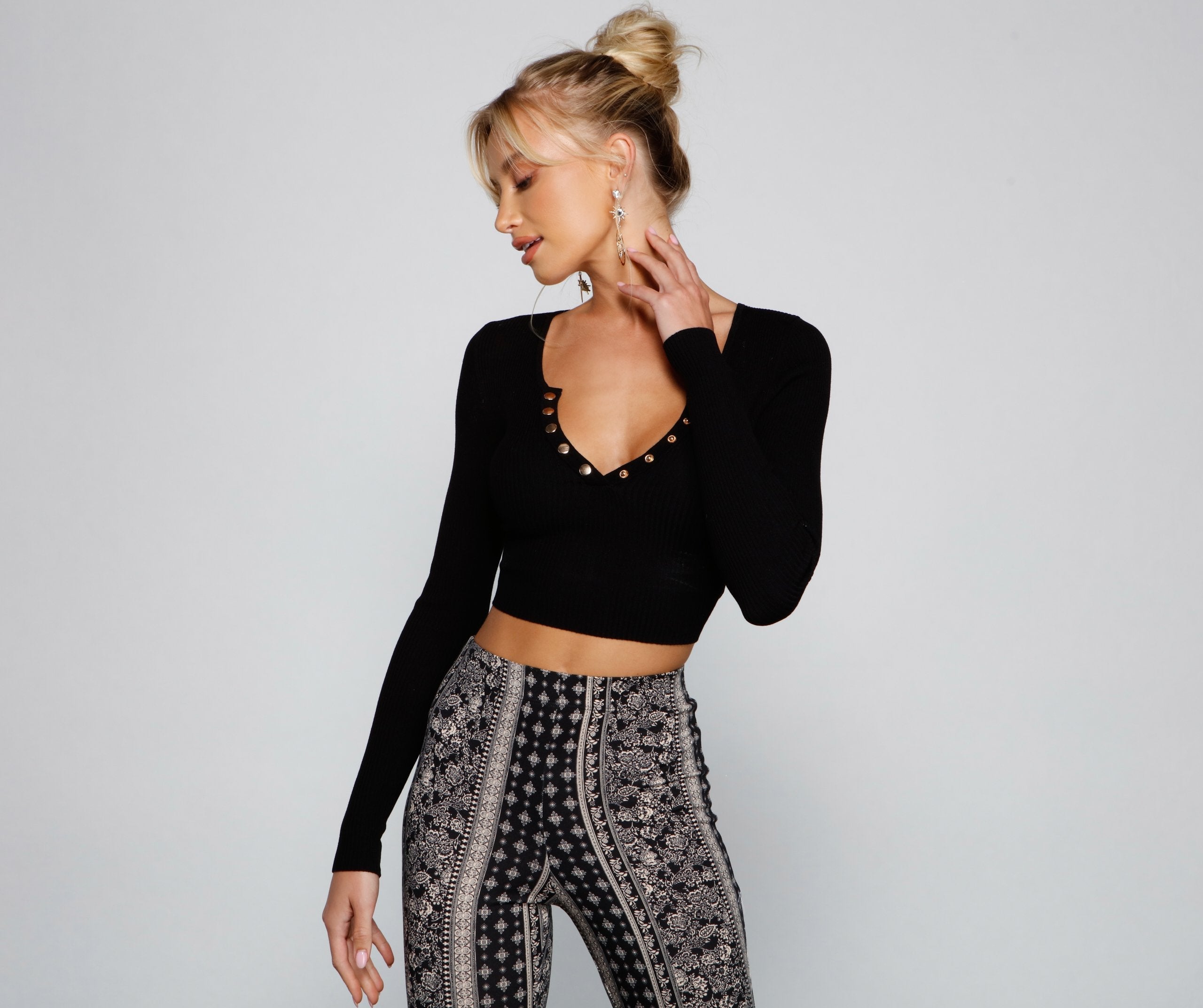 Chic Basic Button-Detail Crop Top Sai Feel