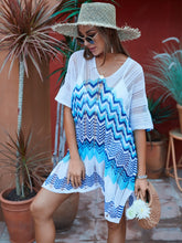 Contrast Wave Pattern Cutout Loose Blouse Sai Feel