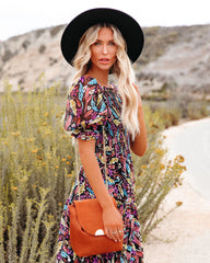 On The Fly Crossbody Bag - Tan Sai Feel