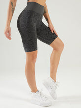 Snake Print Seamless Sports Shorts Sai Feel