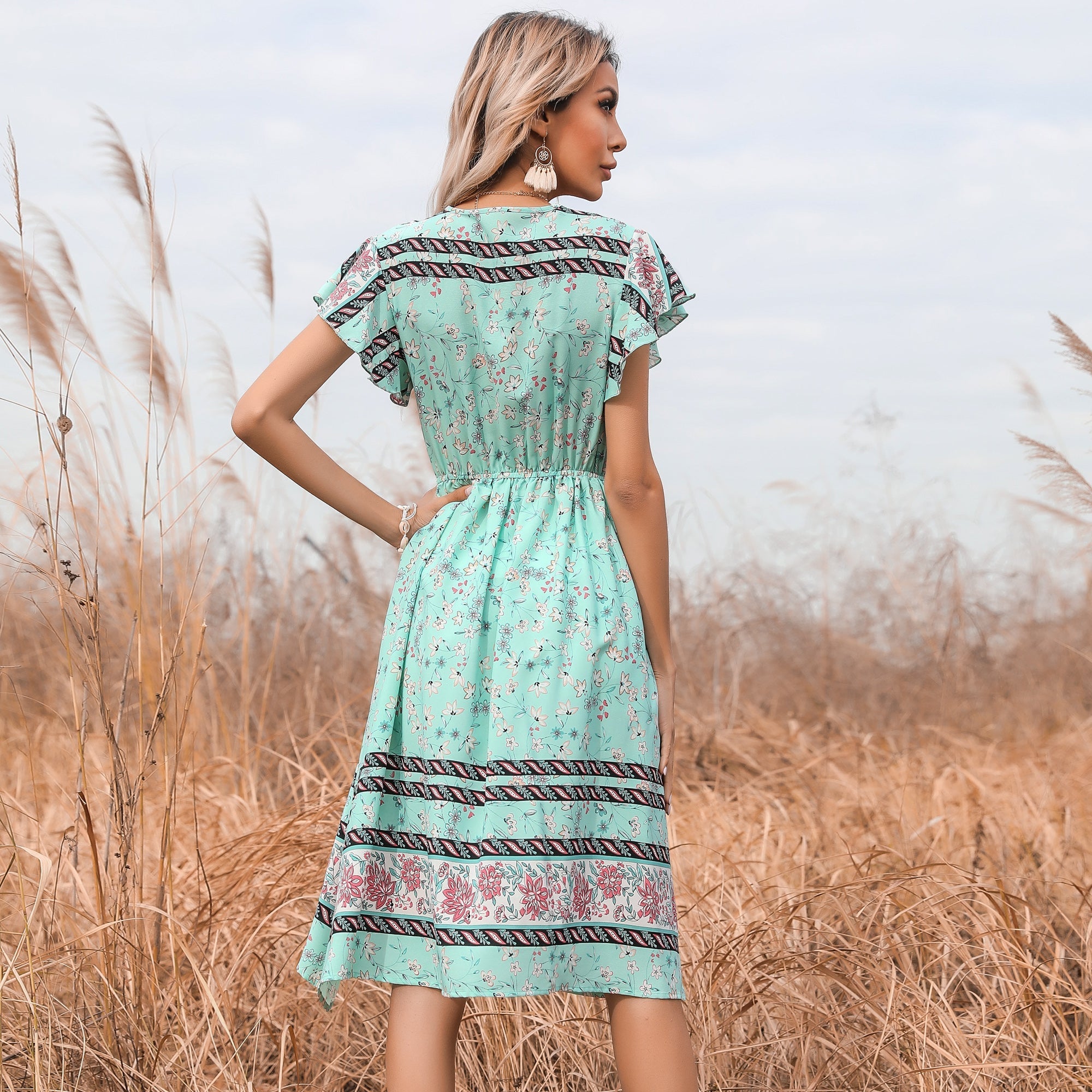 V-neck Lace Stitching Dress Sai Feel