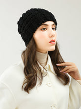 Women's Chenille softy pineapple hat beanie Sai Feel