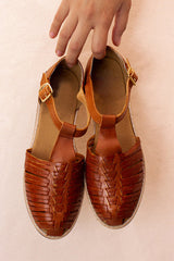 Woven Round Toe Flat Sandals