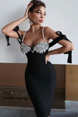 Robe de cocktail mi-longue à bretelles et ornements scintillants - Noir