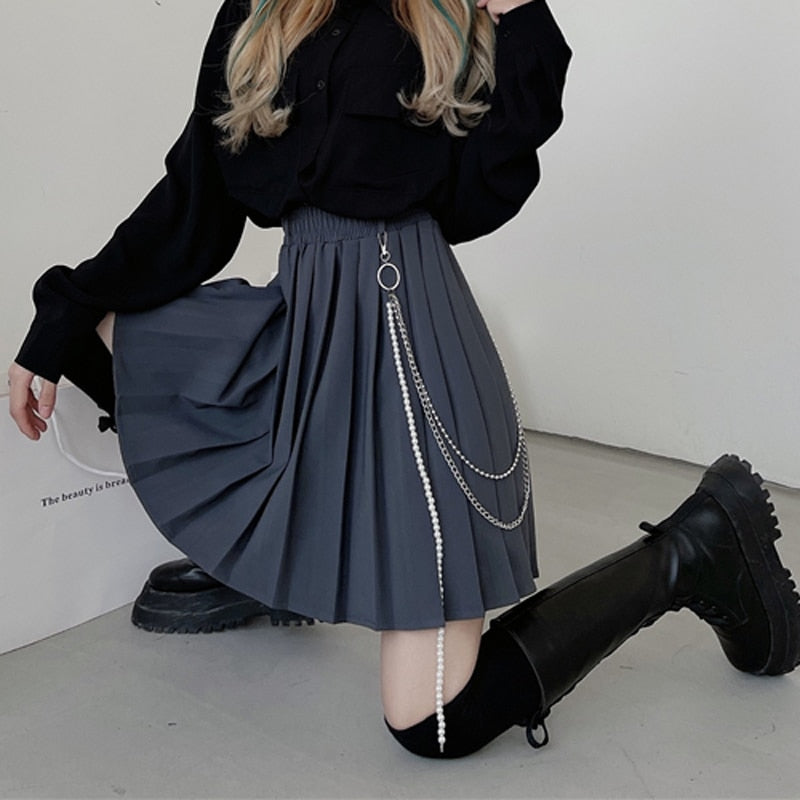 Chained Pleated Skirt