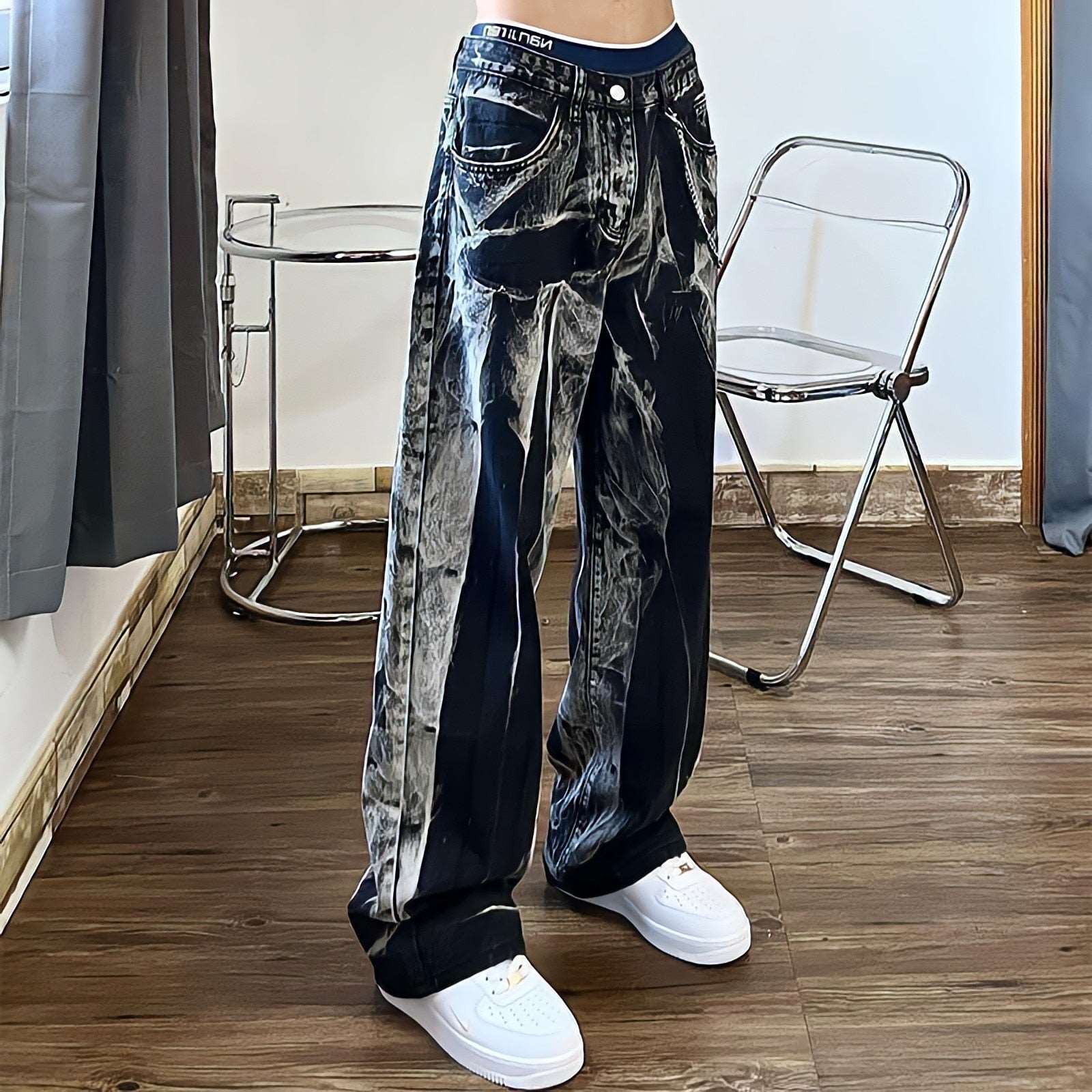 Distorted Streetwear Jeans