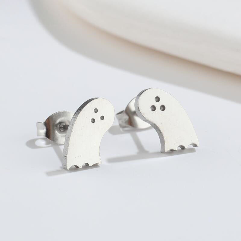 Dark Cutie Stud Earrings