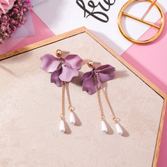 Dangle Flower Pearl Earrings