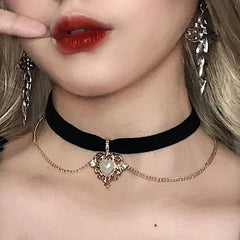 Pearl Heart Choker