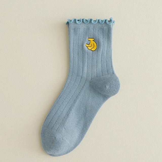 Kawaii Socken mit Rüschen und aufgesticktem Obstmotiv