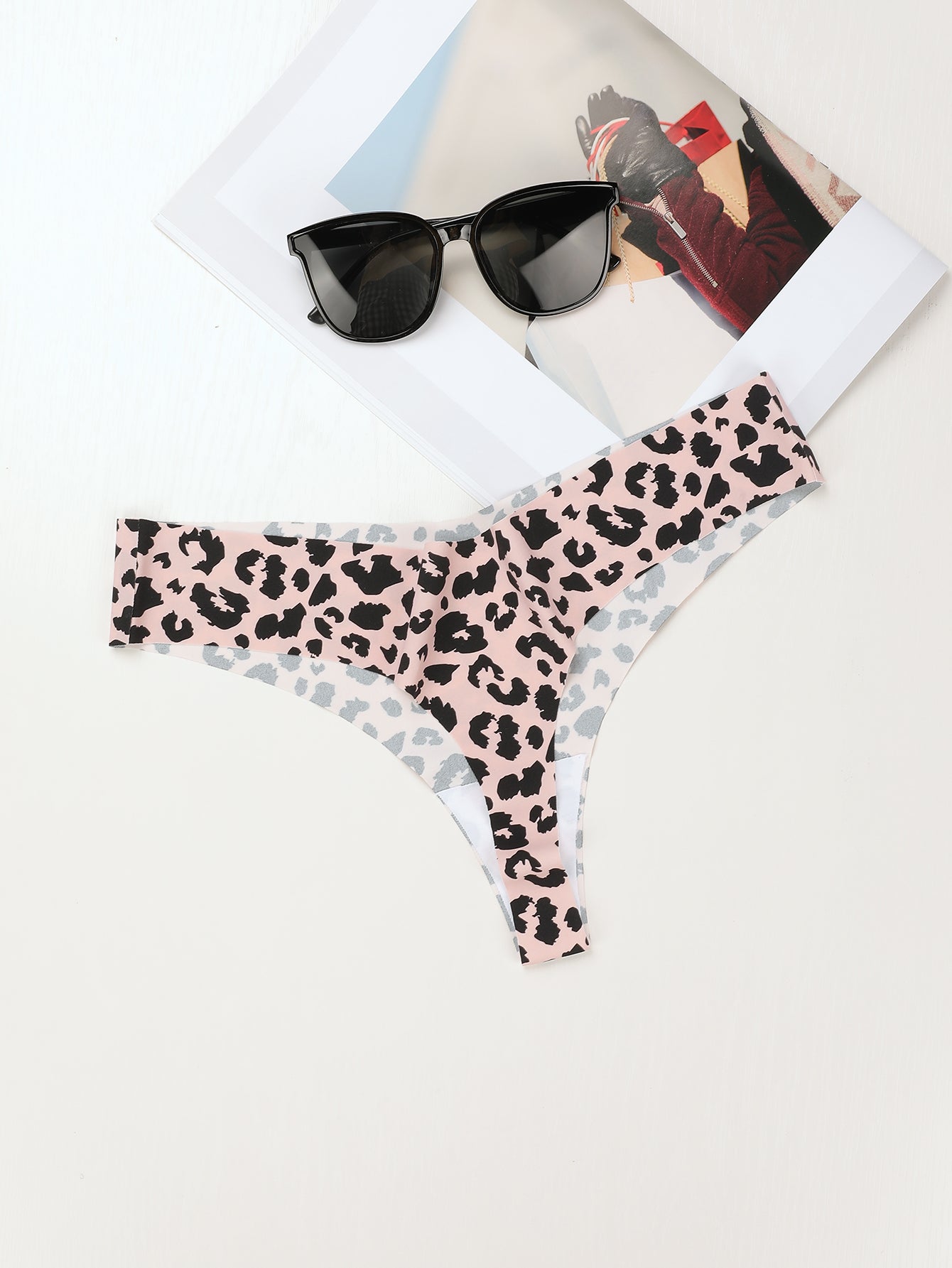 4PCS Multi Color Leopard Silky Seamless Thongs Set Underwear Sai Feel