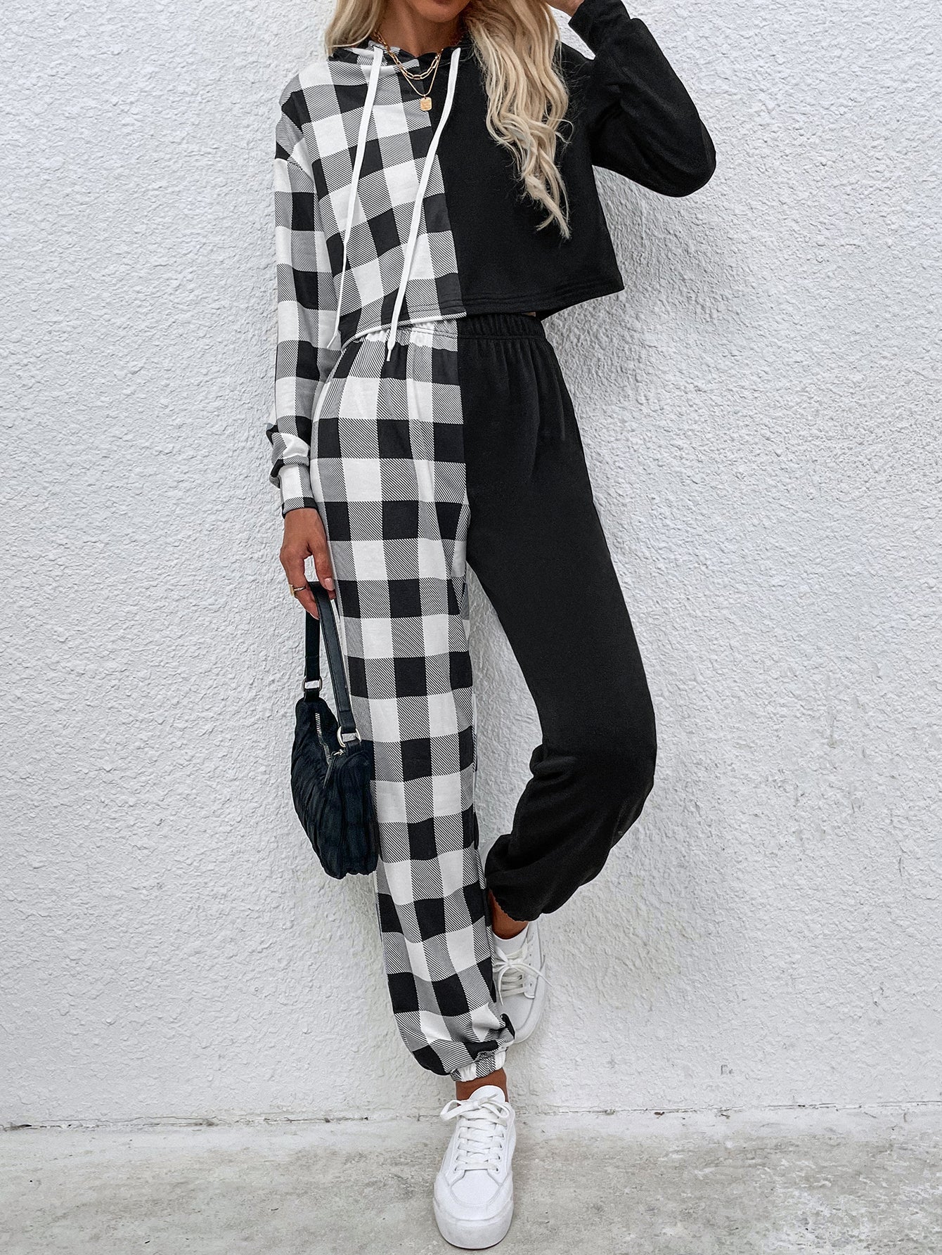 Black and white plaid two-piece stitching hooded sports suit Sai Feel