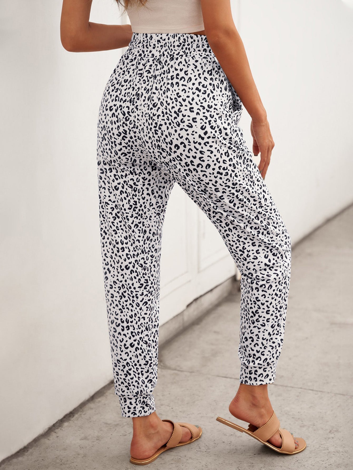 Breezy Leopard Sweatpants Side Pockets Elastic Waistline Cuffs Drawstring Loose Fit Casual Trousers Sai Feel