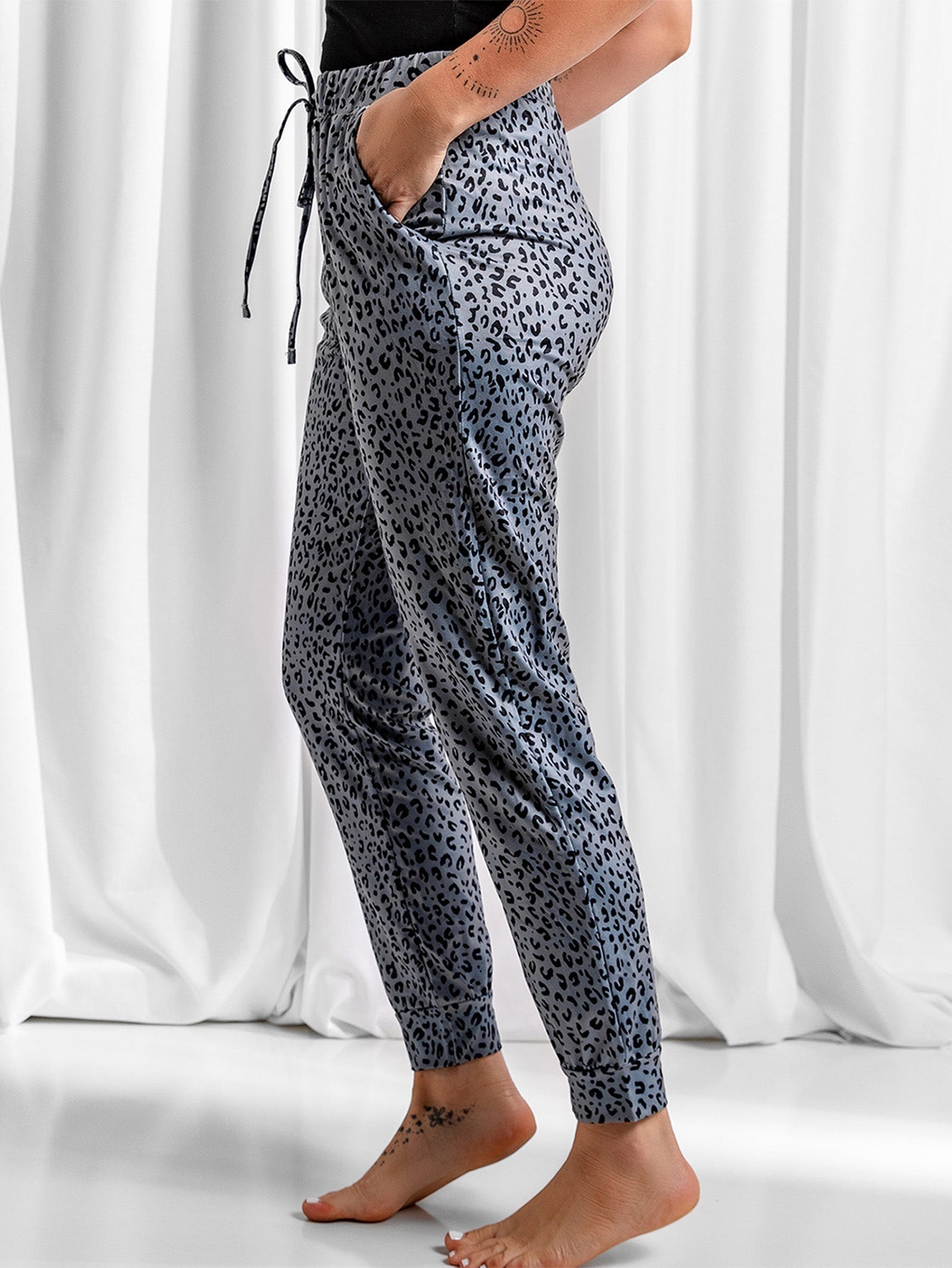 Breezy Leopard Sweatpants Side Pockets Elastic Waistline Cuffs Drawstring Loose Fit Casual Trousers Sai Feel
