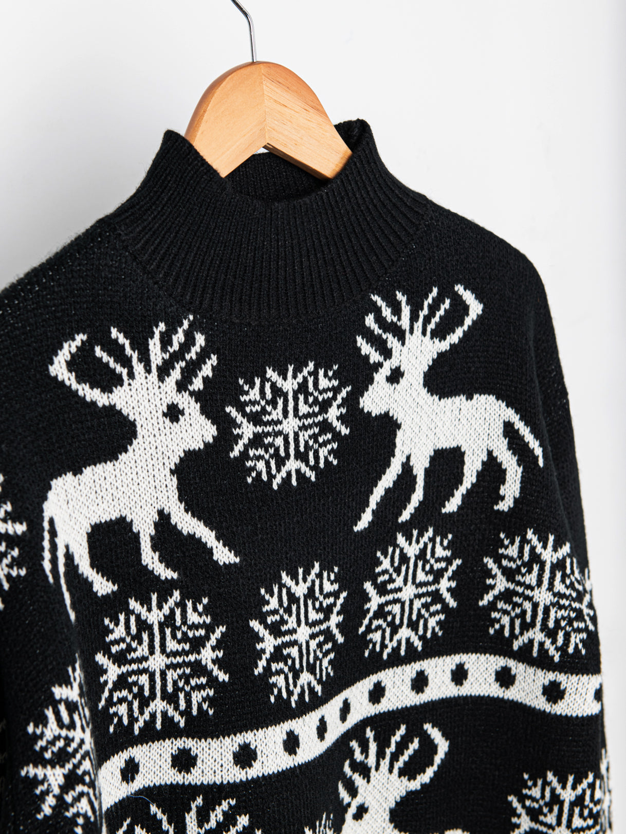 Christmas Holiday Elk Snowflake Sweater Sai Feel
