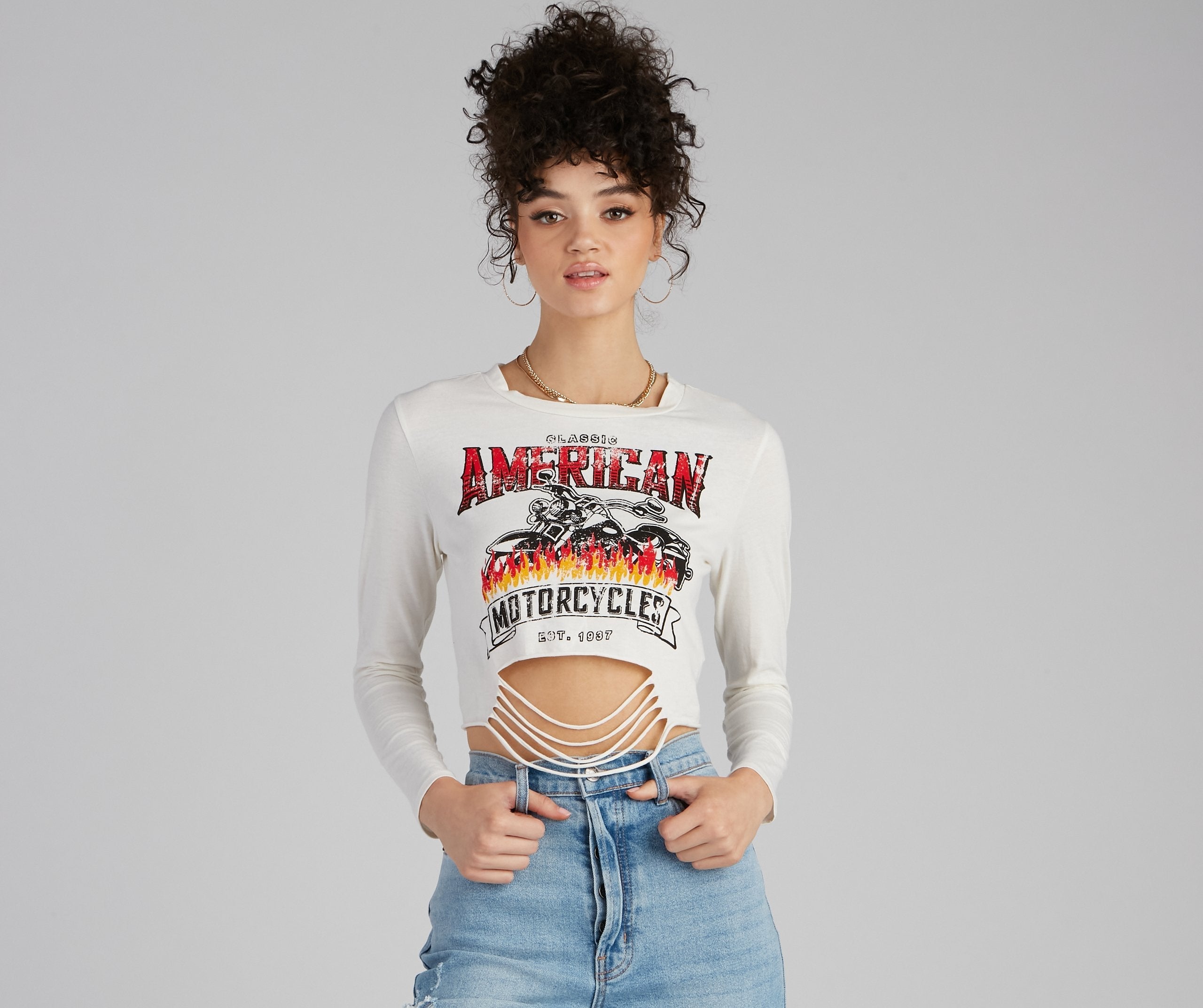 Classic American Slash Graphic Top Sai Feel