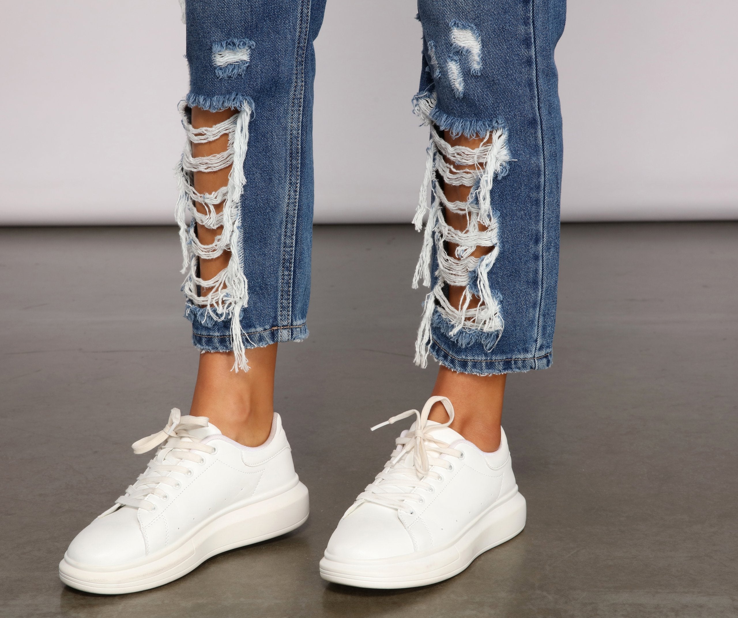 Classic Destructed Straight-Leg Jeans Sai Feel