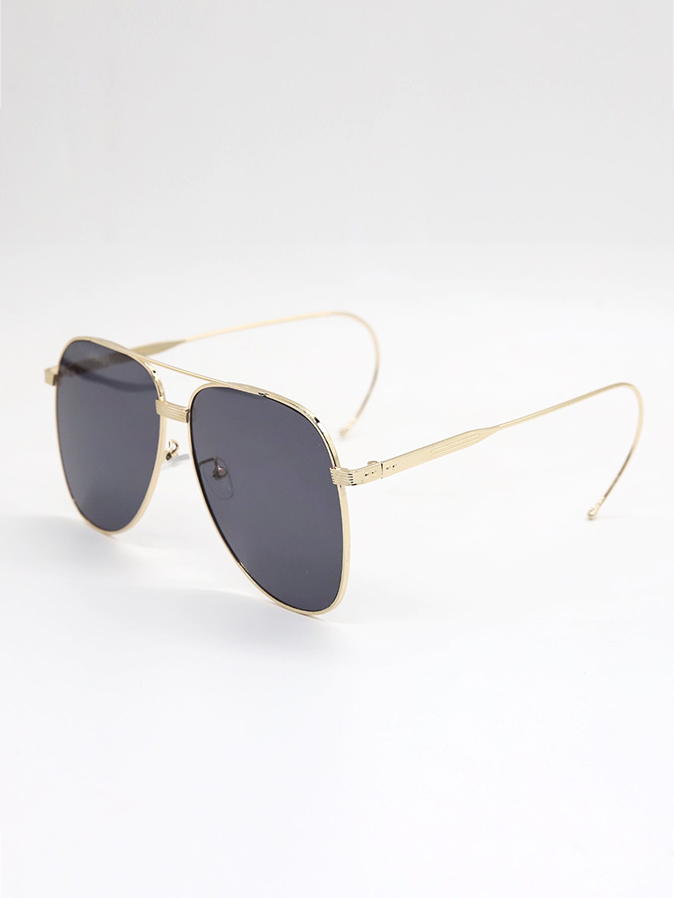 Classic Metal Frame Sunglasses Sai Feel