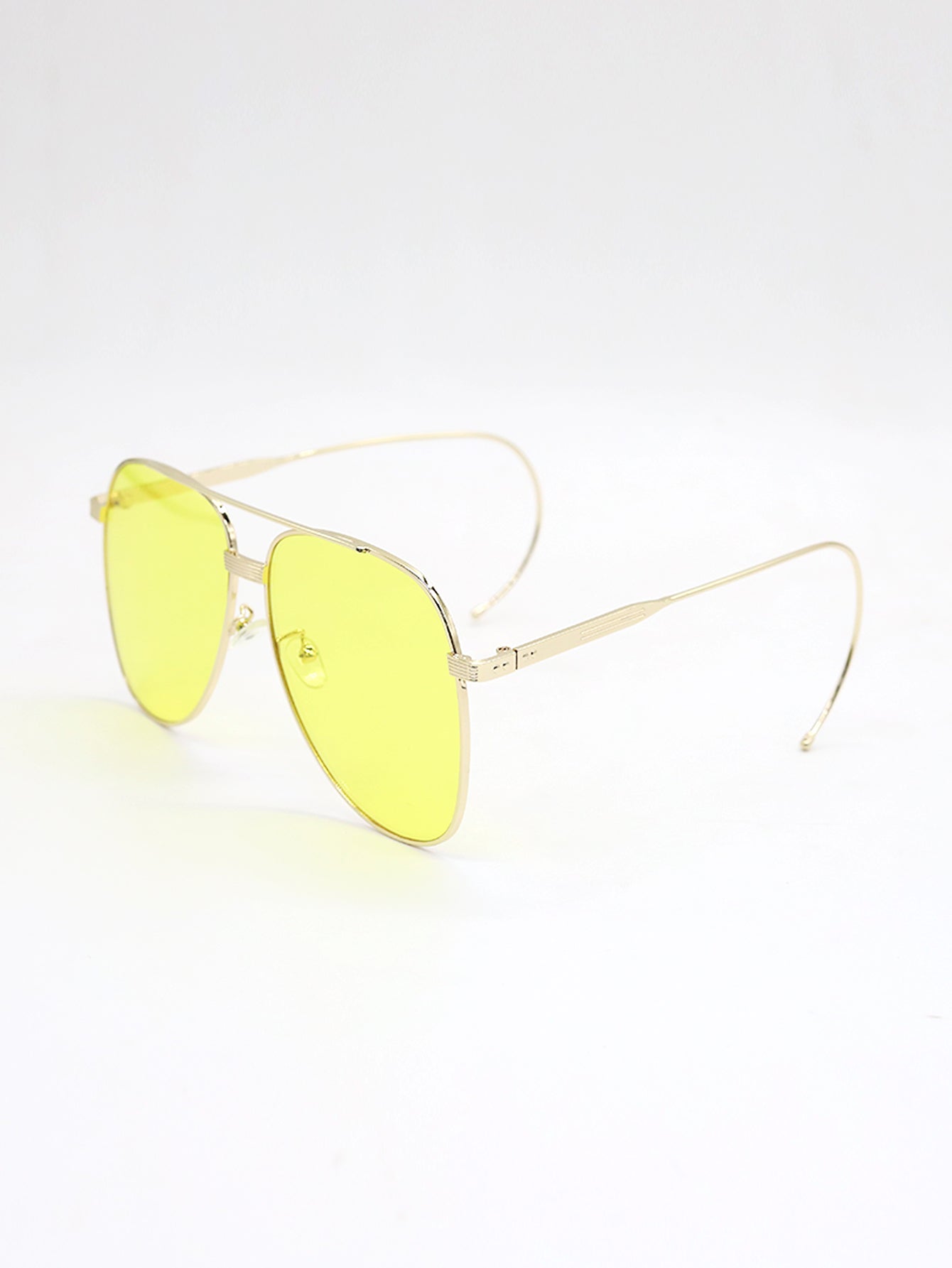 Classic Metal Frame Sunglasses Sai Feel
