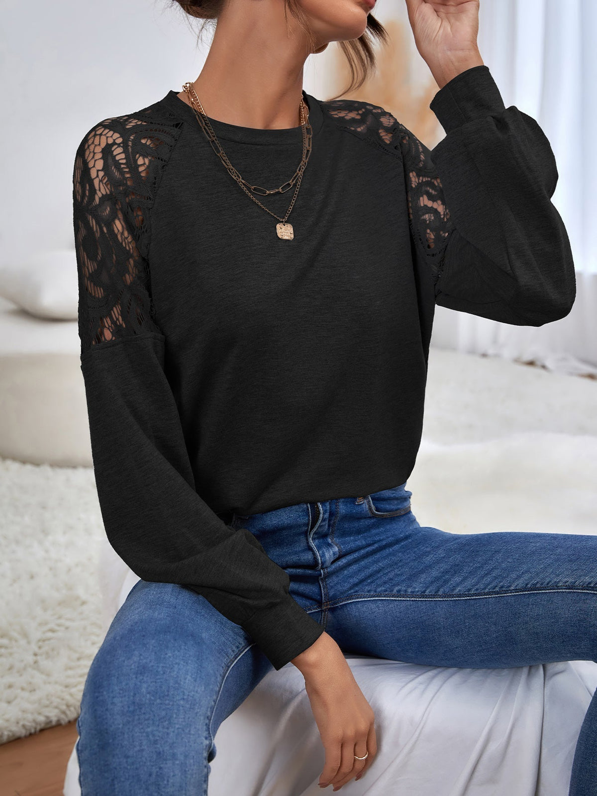 Contrast Lace Leg-of-mutton Sleeve Top Sai Feel