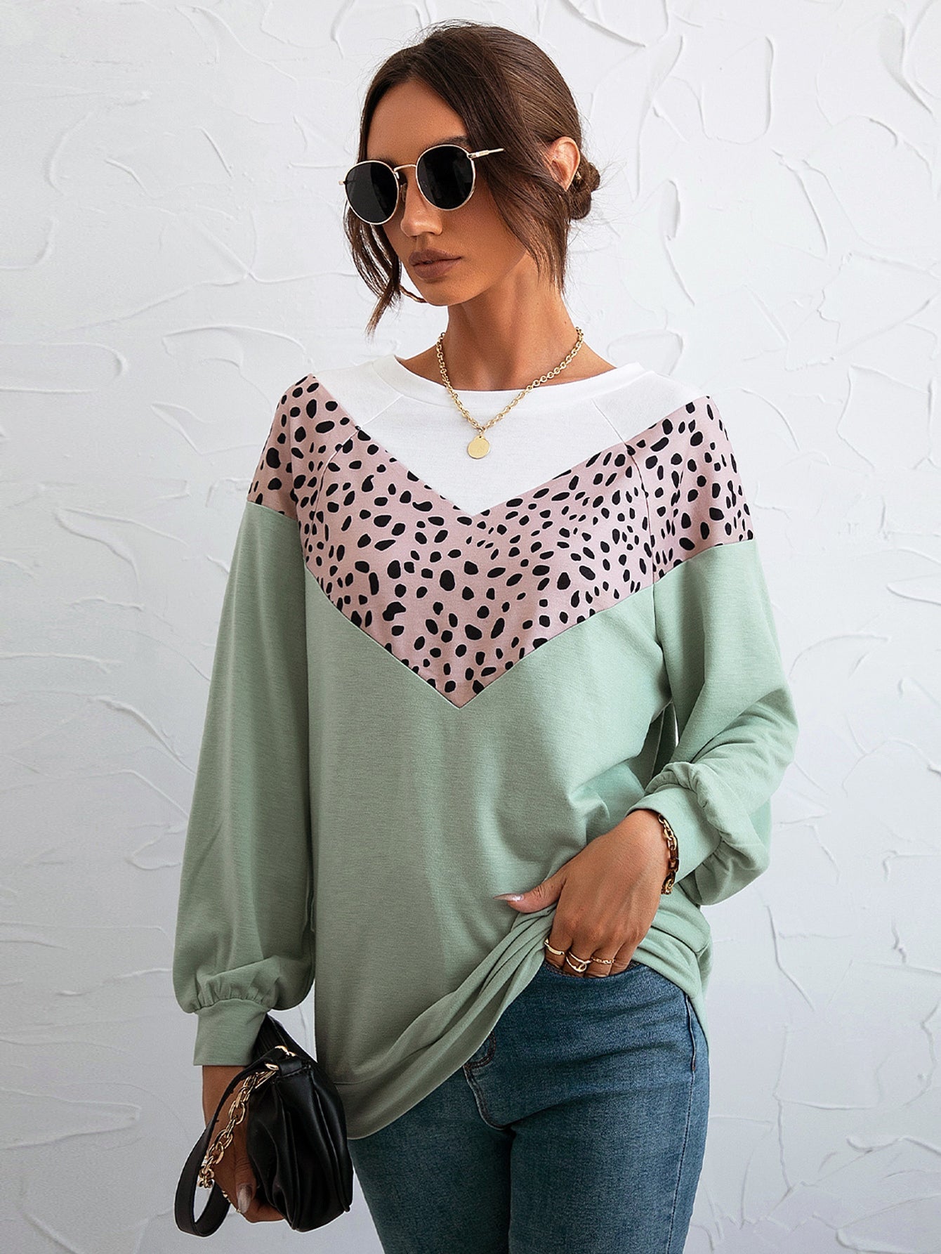 Contrast Leopard Panel Raglan Sleeve Pullover Sai Feel