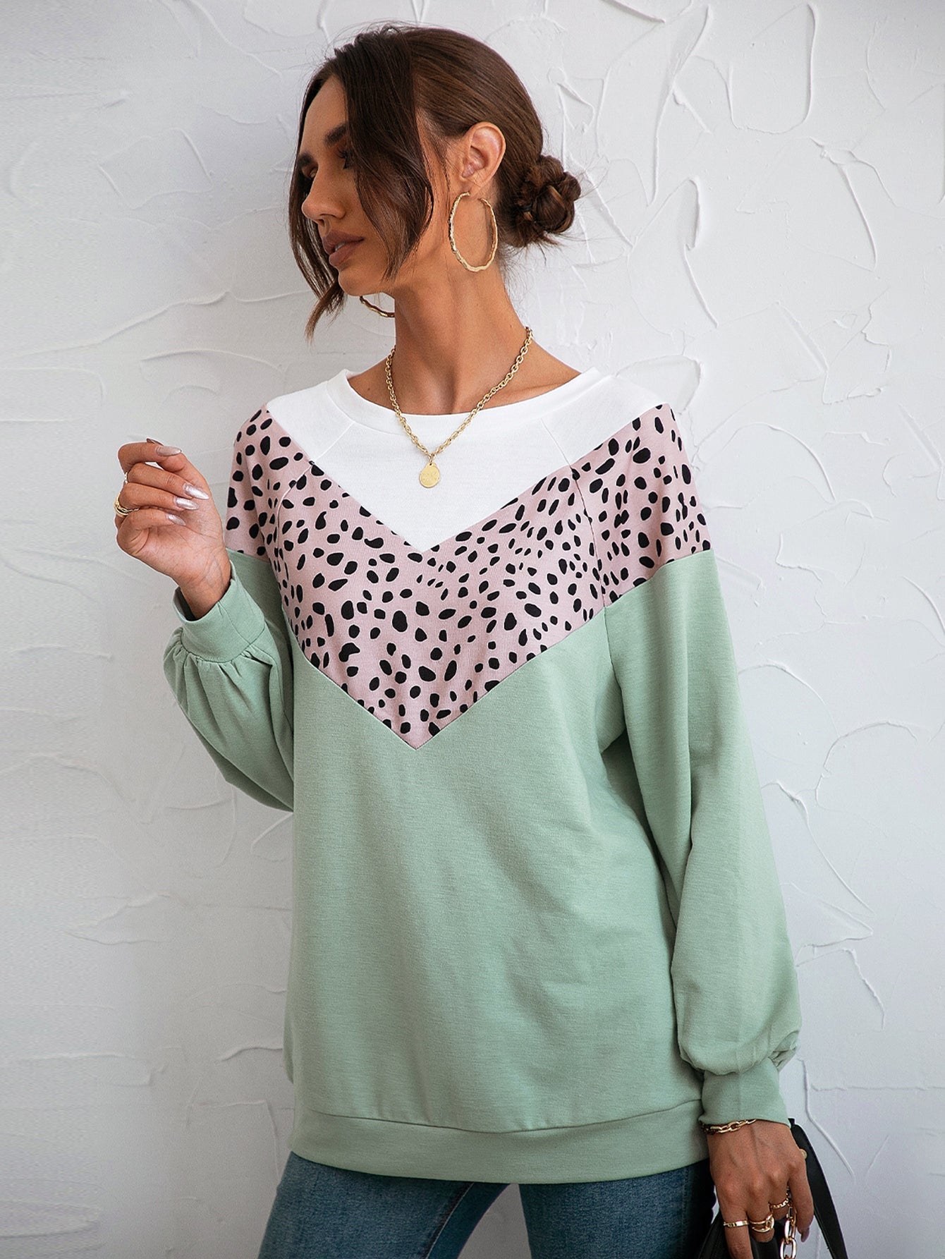 Contrast Leopard Panel Raglan Sleeve Pullover Sai Feel