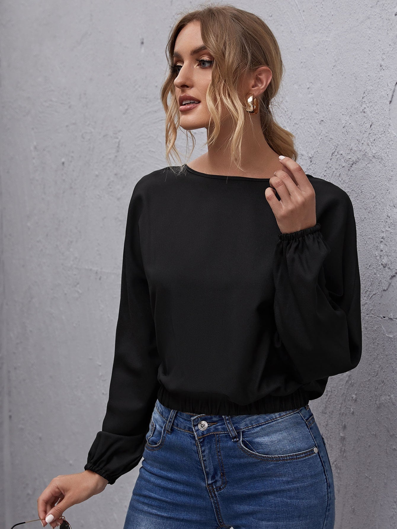 Cut Out Batwing Sleeve Crop Tee Sai Feel