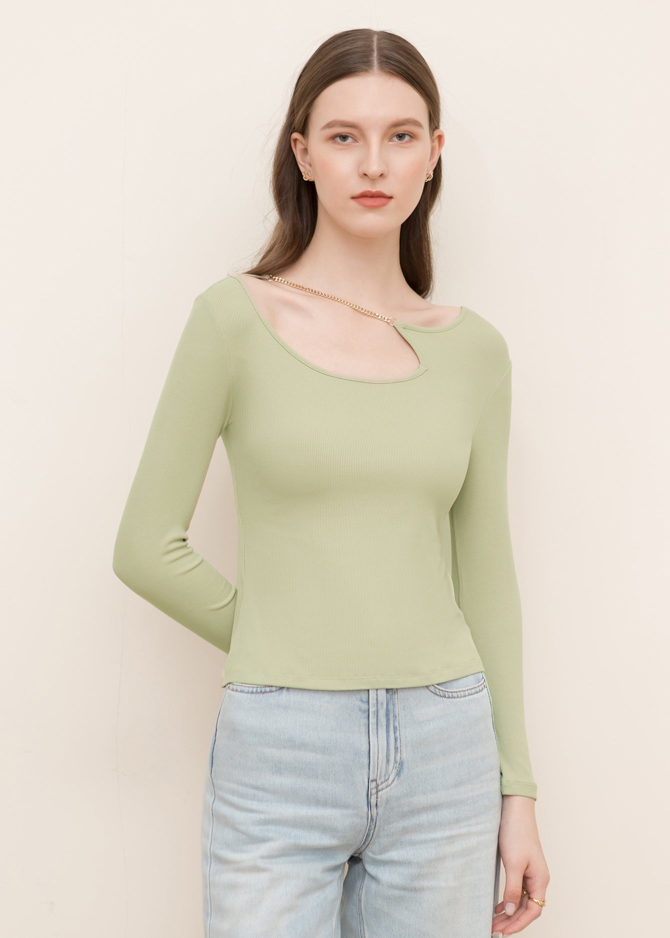 Cut out round neck crop top Sai Feel