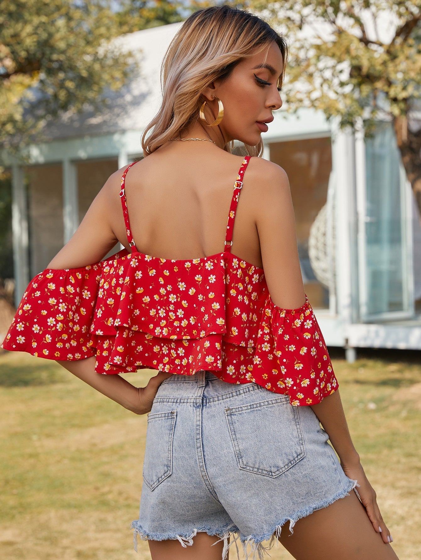 Disty Floral Ruffled Crop Cami Top Sai Feel