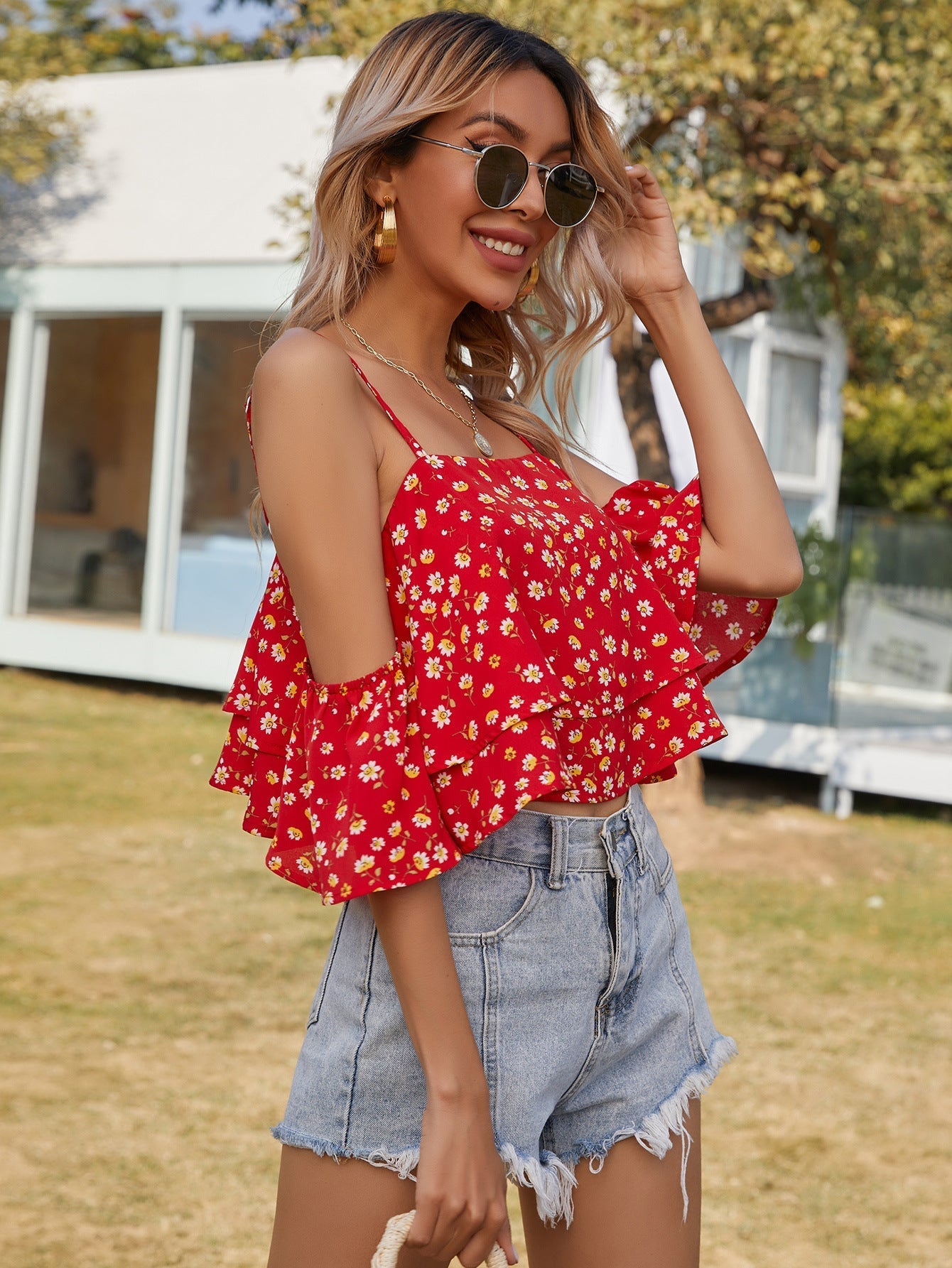 Disty Floral Ruffled Crop Cami Top Sai Feel