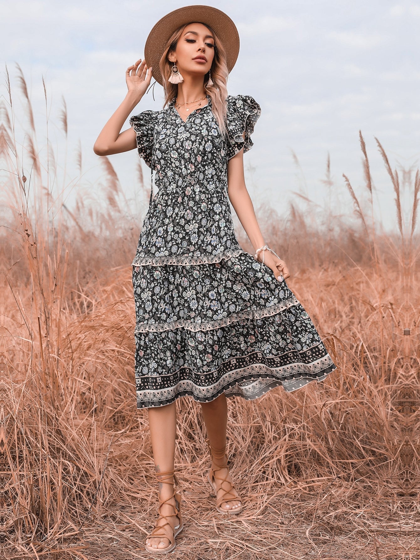 Ditsy Floral Ruffle Hem A-line Dress Sai Feel