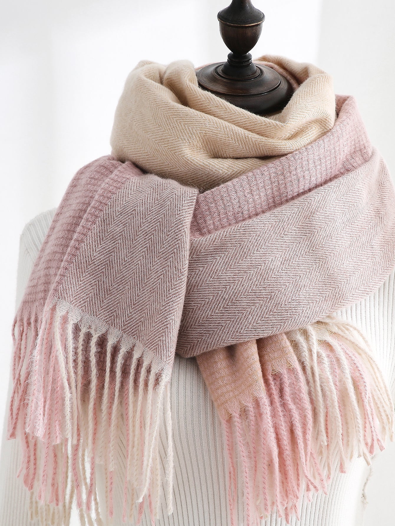 Dual Color Fringe Hem Scarf Sai Feel