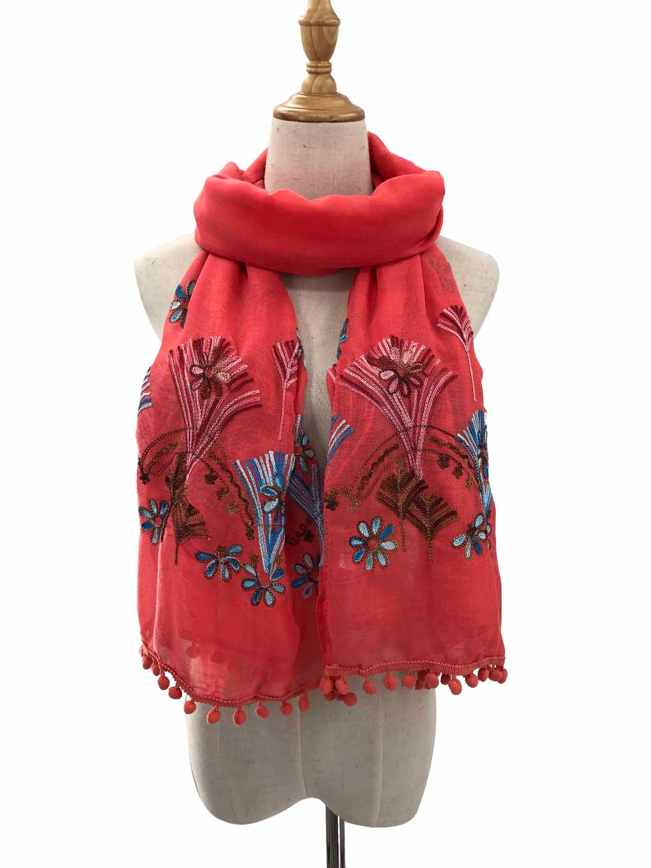 Embroidered flowers ethnic fur ball scarf Sai Feel