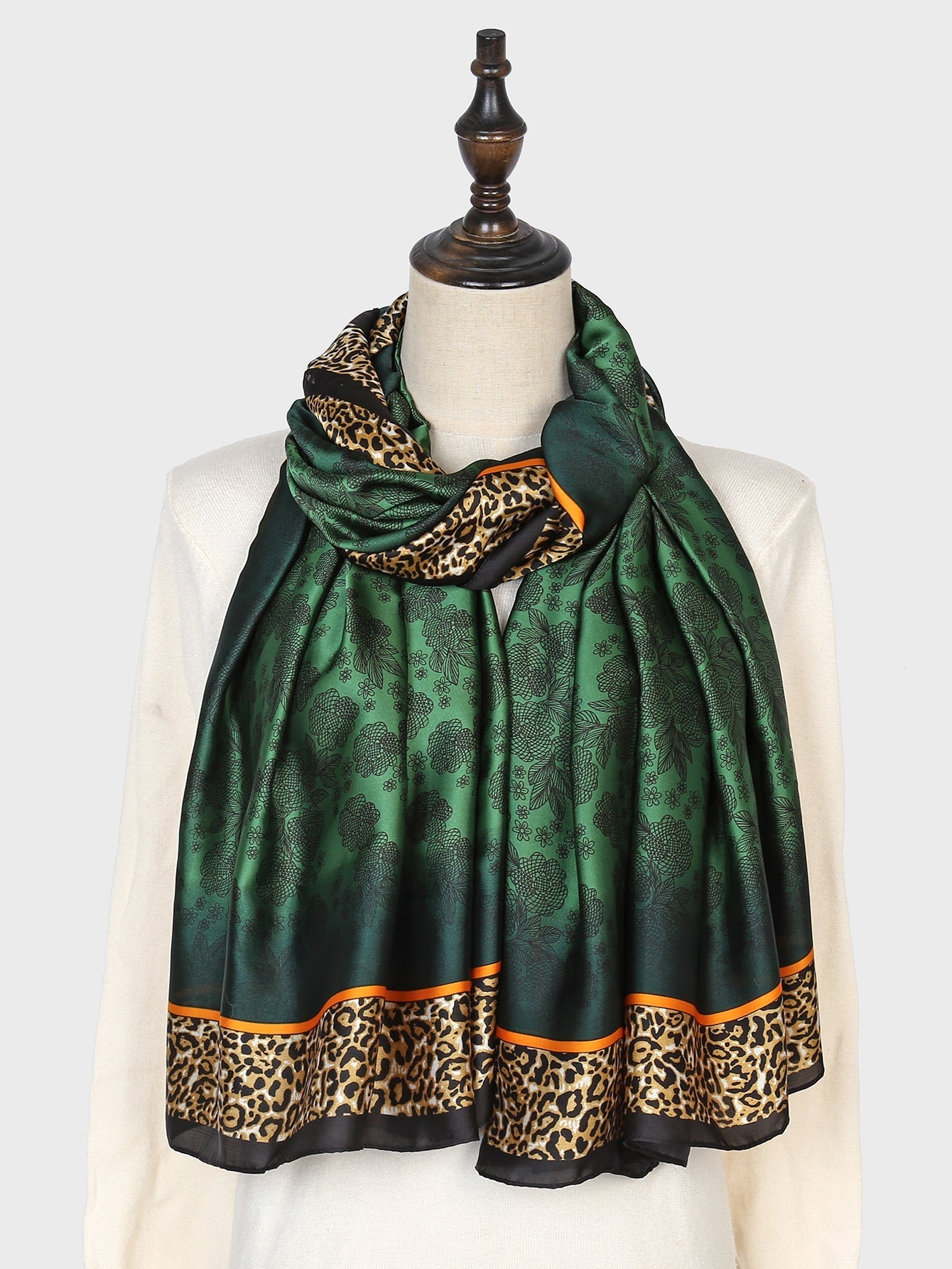 Ethnic silky scarf Sai Feel