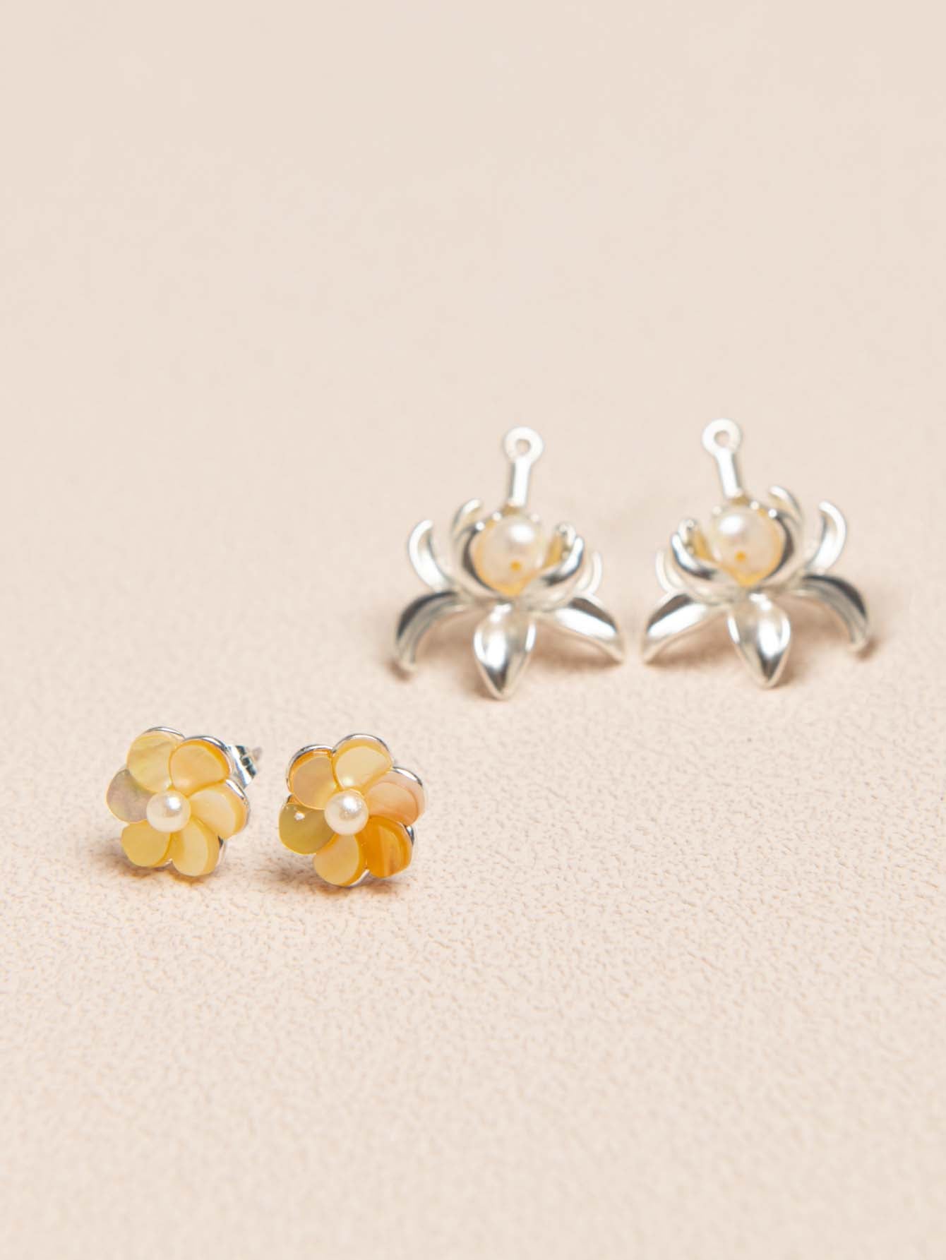 Flower Design Earrings Sai Feel