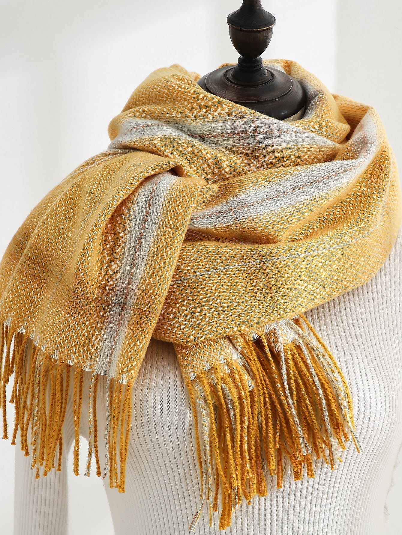 Fringe Hem Plaid Scarf Sai Feel