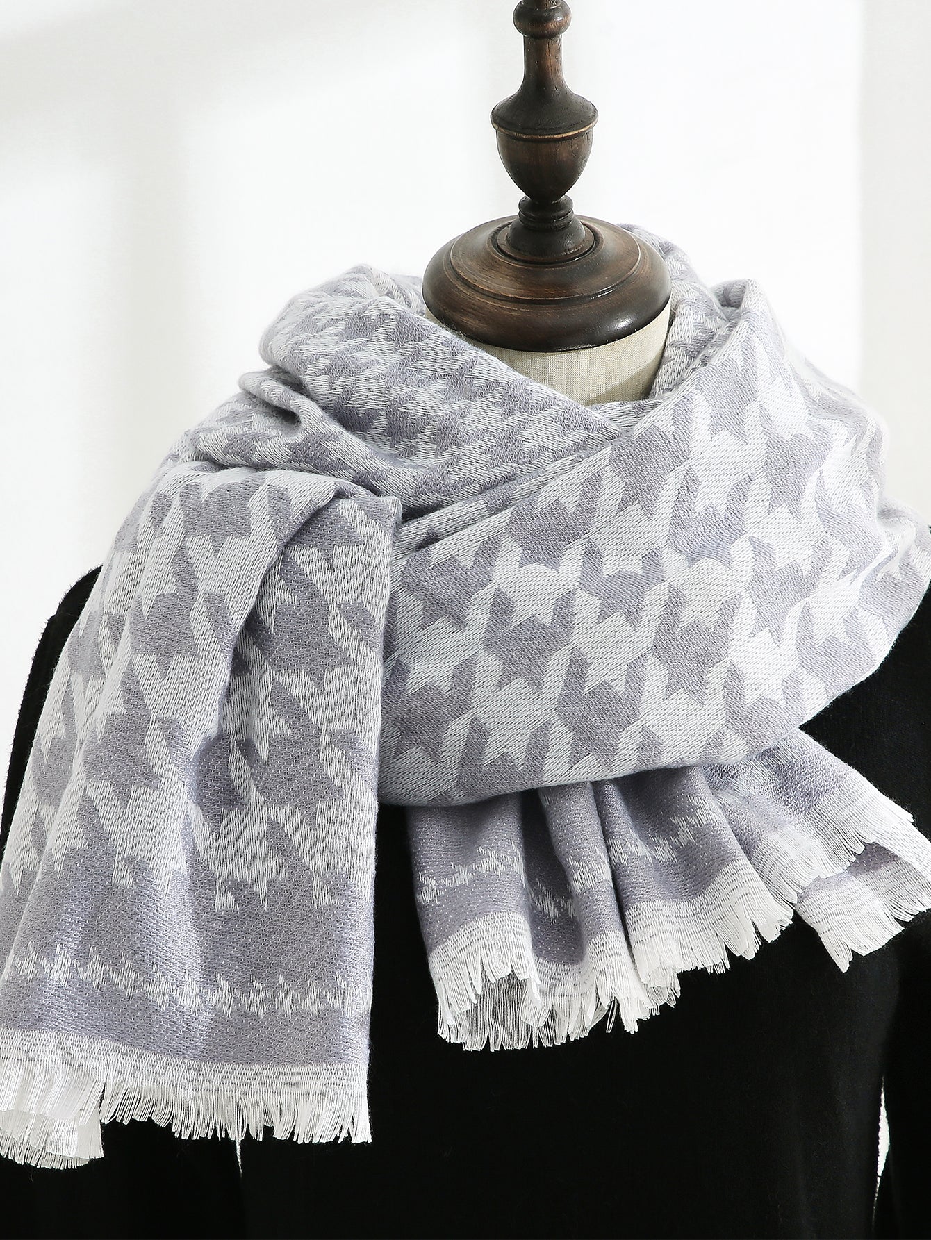 Houndstooth Raw Hem Scarf Sai Feel