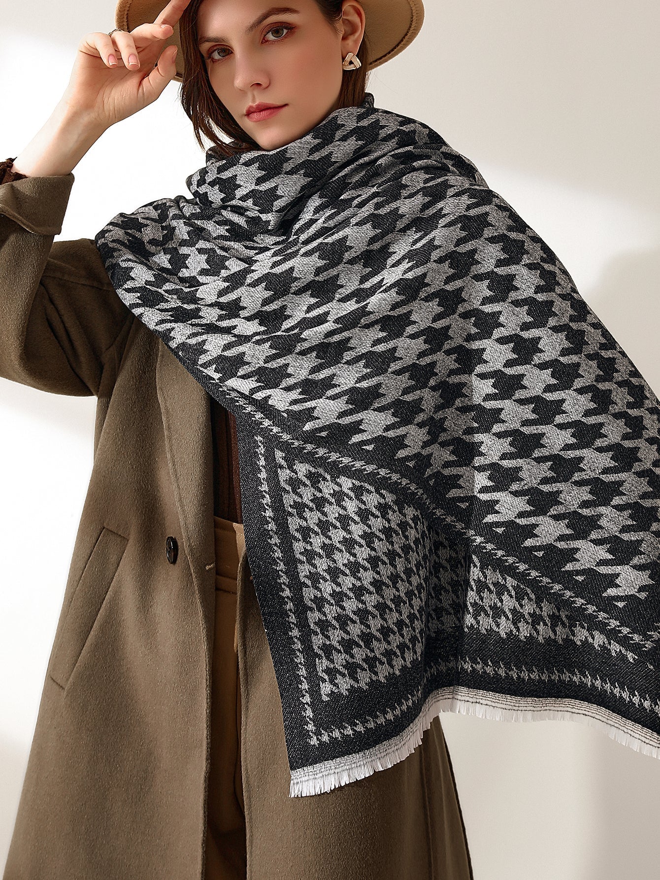 Houndstooth Raw Hem Scarf Sai Feel