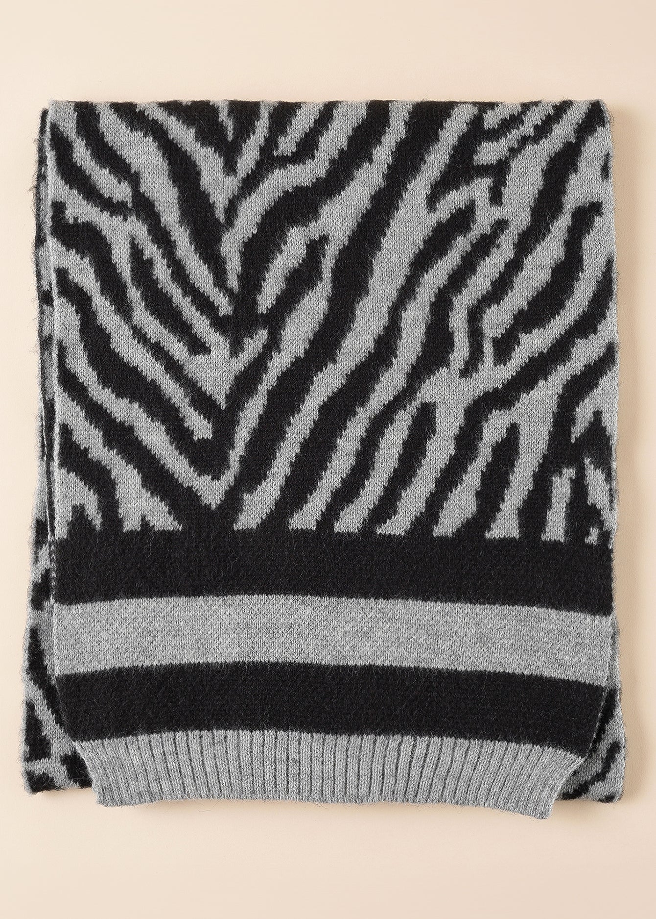 Knit Zebra Jacquard Scarf Sai Feel