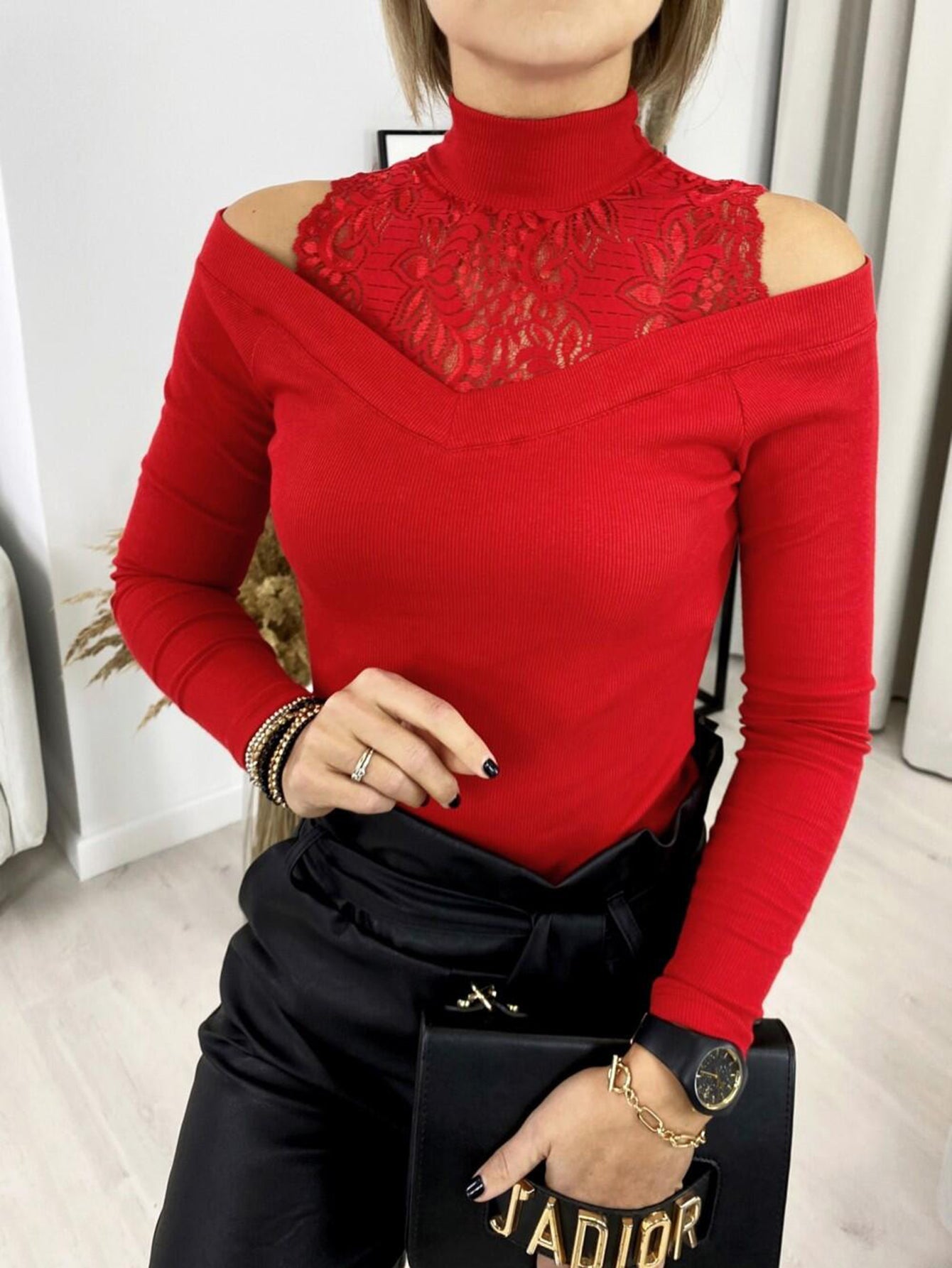 Lace Neck Sweater Sai Feel