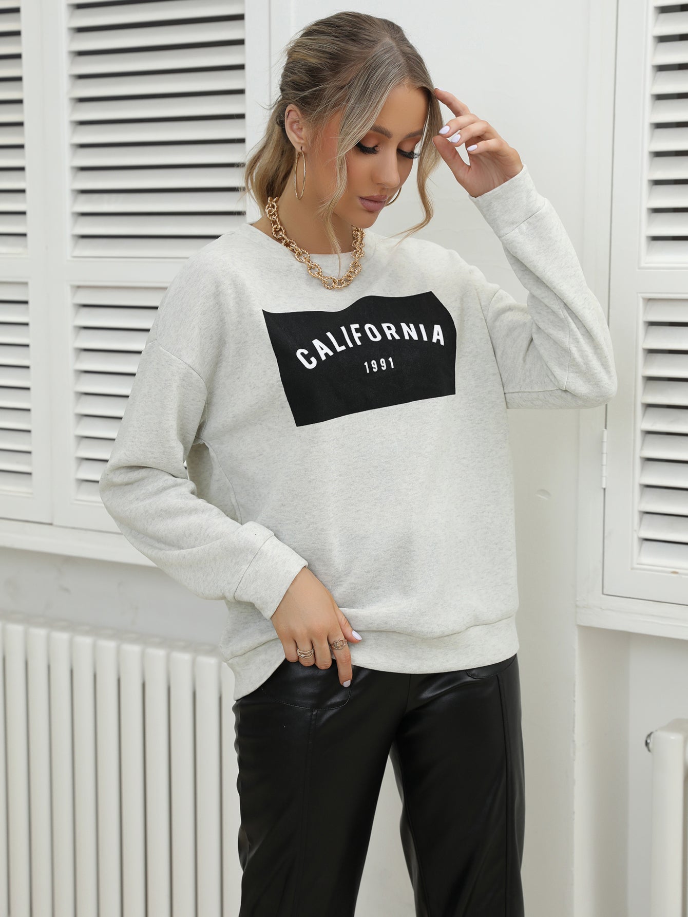 Letters Round collar Sweatshirt Sai Feel