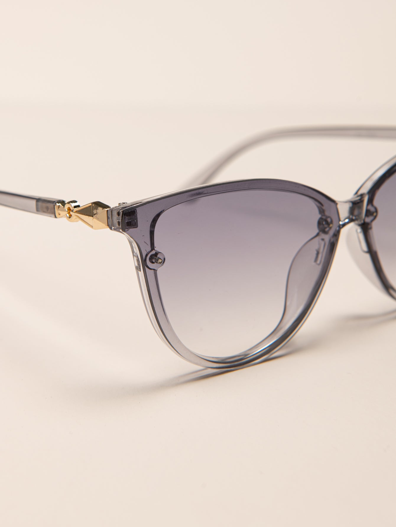 Metal Decor Round Frame Sunglasses Sai Feel