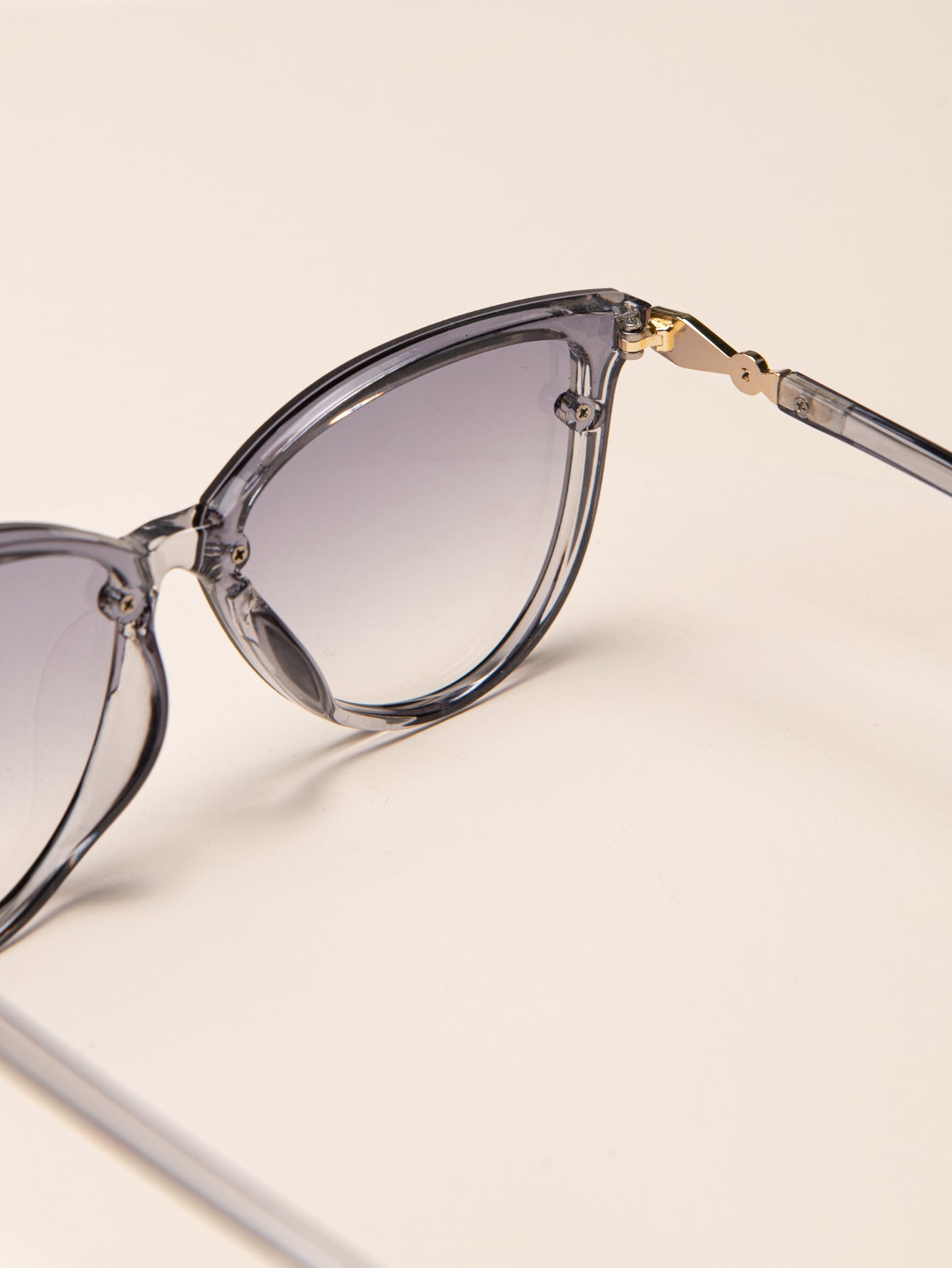 Metal Decor Round Frame Sunglasses Sai Feel