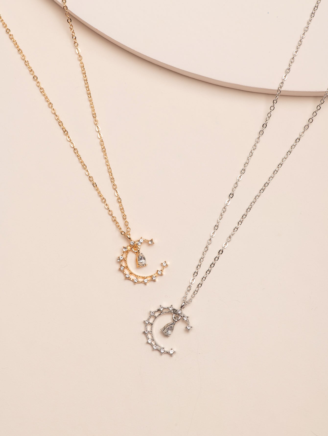 Moon Pendant Necklace Sai Feel