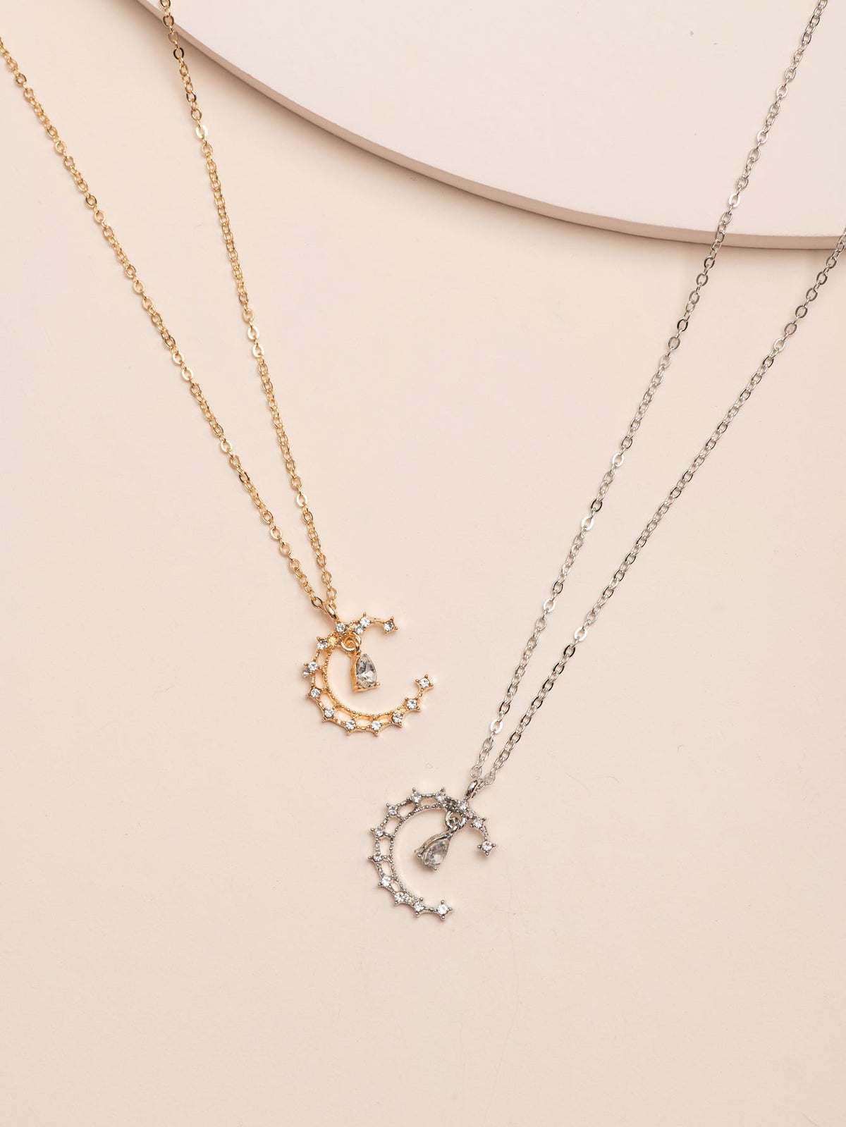 Moon Pendant Necklace Sai Feel