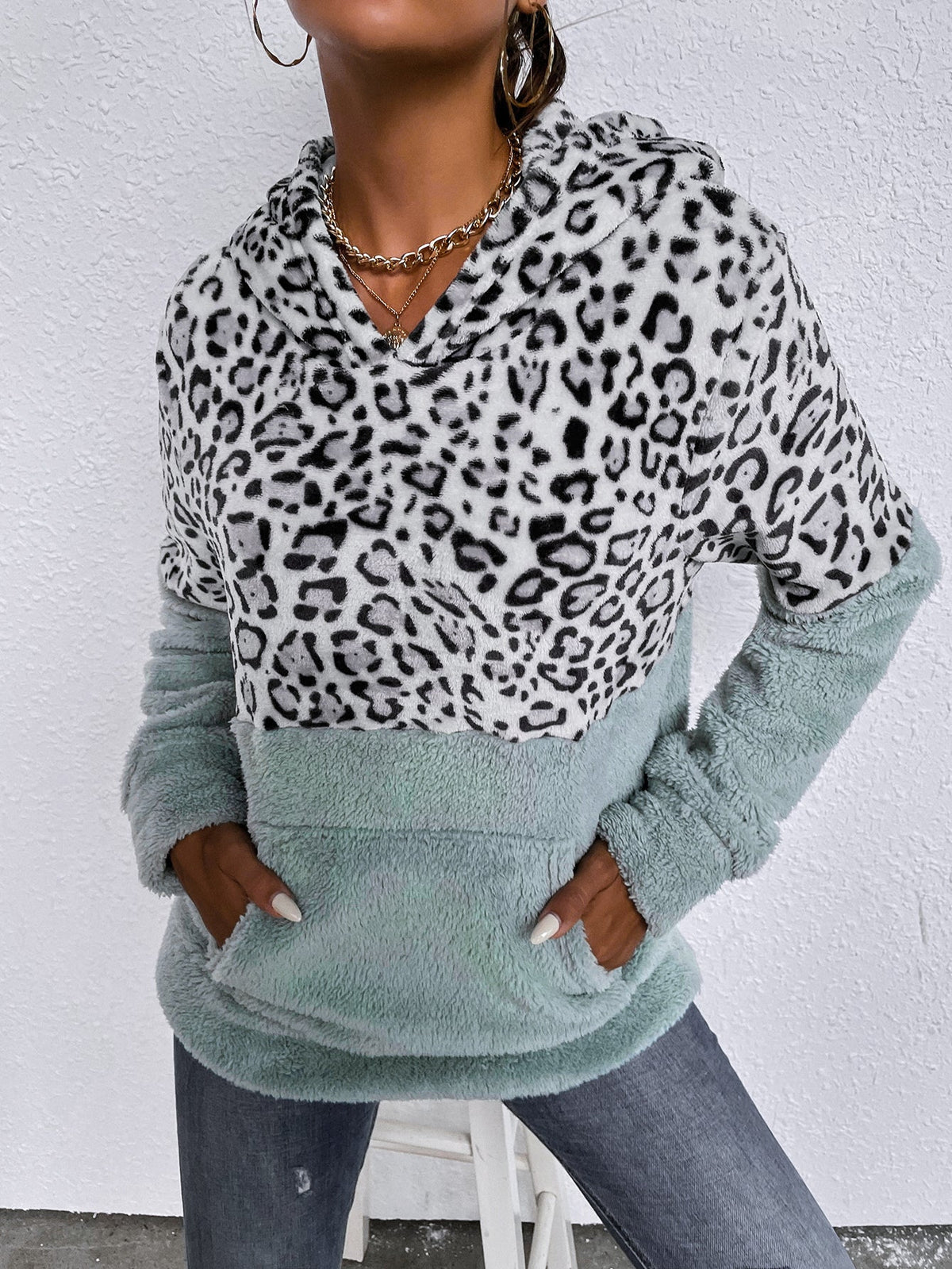New leopard print stitching pullover hooded long-sleeved knitted jacket Sai Feel